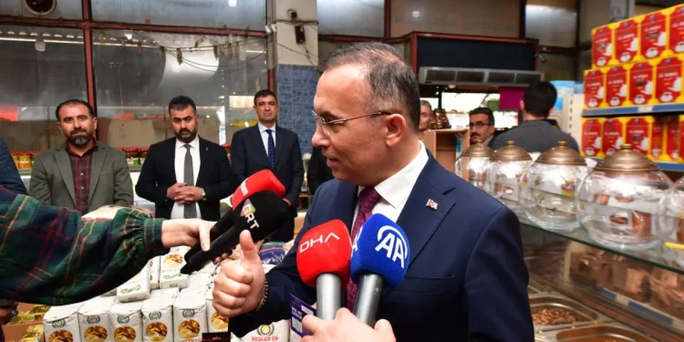 Gaziantep Valiliği "Bakkal Kart" uygulamasını başlattı