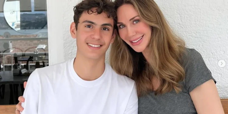 Demet Şener, Oğlu Ömer’e Doğum Günü İçin İspanya'ya Gitti