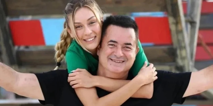 Acun Ilıcalı eşiyle mutlu anını paylaştı!