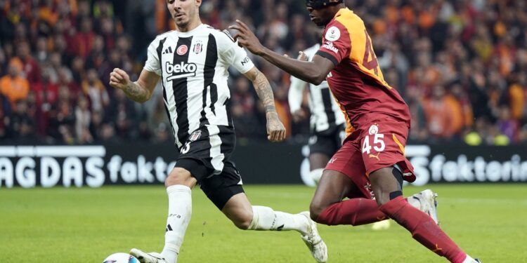 Beşiktaş-Galatasaray derbisinde kaleciler ön planda!