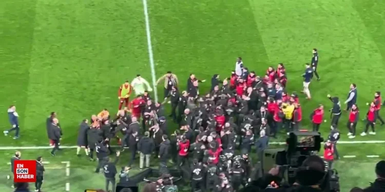 Fenerbahçe-Galatasaray Derbisinde 43 Kişiye Ceza Uygulandı