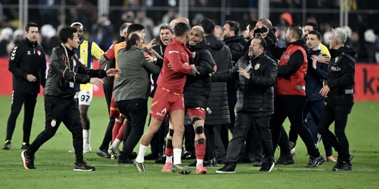 "Türkiye Kupası'nda Kırmızı Kart Sayısı Artıyor"