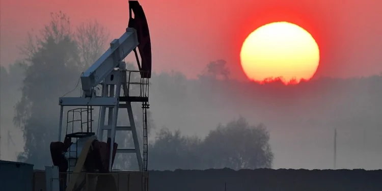 Brent petrol, Ağustos 2021'den sonra 65 doların altında