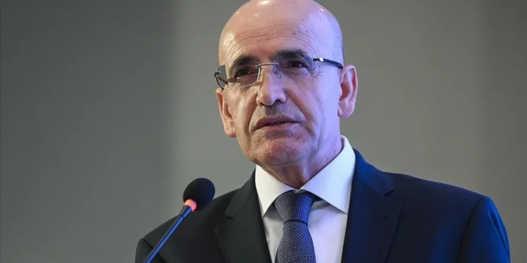 Mehmet Şimşek: Düşük tarife bazı sektörlere avantaj sunar