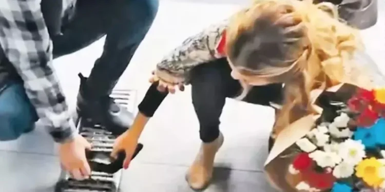 Nadide Sultan'ın ayakkabısı mazgala takıldı