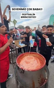 Adana'da fenomen dönercinin karnaval standı kaldırıldı