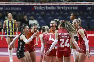 Galatasaray, Fenerbahçe'yi File Derbisinde mağlup etti