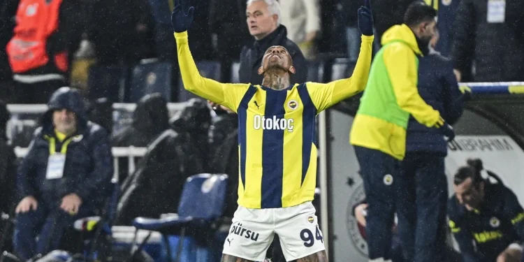 Fenerbahçe’de Parlayan Yıldız: Anderson Talisca