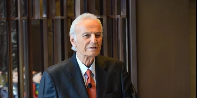 Ediz Hun'dan İlk Açıklama: "Kanseri Atlattım"