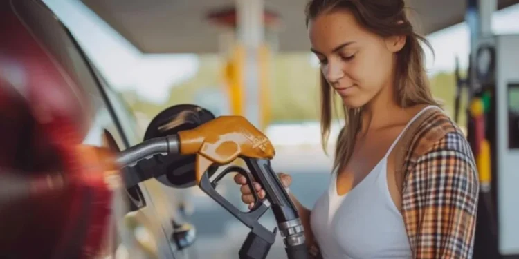 Araç Sahiplerine Kötü Haber: Benzine Yeni Zam Geldi