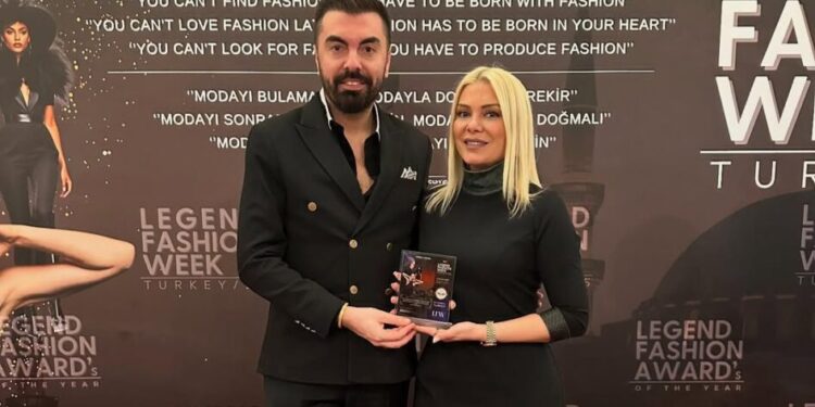 "Evren ve Evrim Yaşlak, 79. ödüllerle zirvede!"