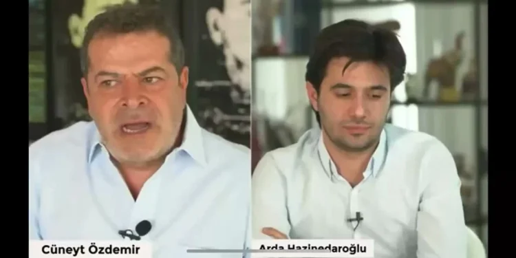 Cüneyt Özdemir Canlı Yayında Depreme Yakalandı