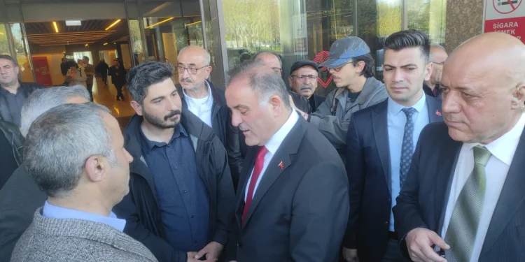 Nuri Aslan’dan Sırrı Süreyya Önder’e hastane ziyareti