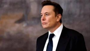 Musk: 5 Yıla Robotlar Cerrahları Geçecek