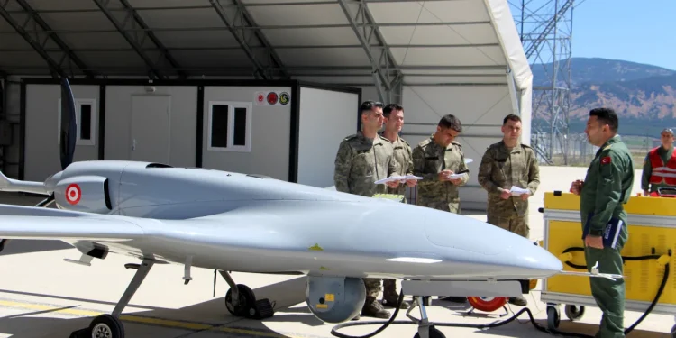 İsparta'da İHA-SİHA Pilotlarına Zorlu Eğitim Süreci