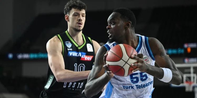 Merkezefendi Basket, Türk Telekom'u devirdi