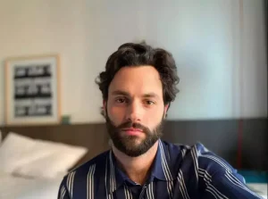 Penn Badgley: Başucumda Kur'an-ı Kerim Bulunduruyorum