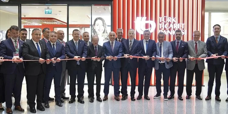 Türk Ticaret Bankası 23 Yıl Sonra Yeniden Açıldı
