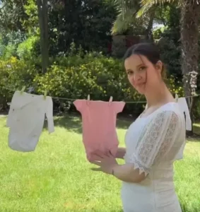 İrem Helvacıoğlu, Hamilelikte Bebeğinin Cinsiyetini Açıkladı
