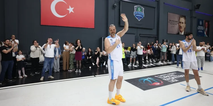 Oğuz Savaş, Kariyerini Çayırova Belediyesi'nde Sonlandırdı