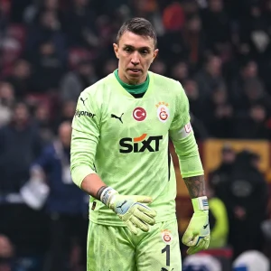 Muslera, Yıllar Sonra Ülkesine Dönme Kararı Aldı