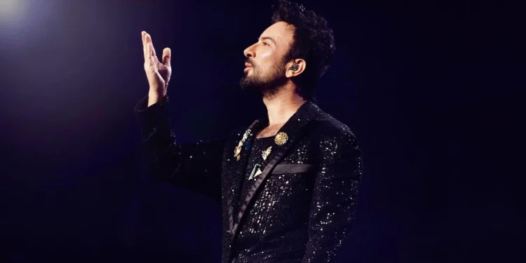 Tarkan, anne acısına rağmen turnesini bırakmadı
