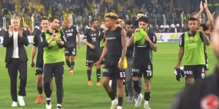 Necip Uysal’a Fair Play Ödülü verildi, takdir topladı