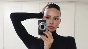 Yasemin Özilhan’ın Yeni Güzellik Sırrı: Soğuk Terapi