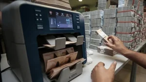 Bankacılık sektöründe toplam mevduat geriledi