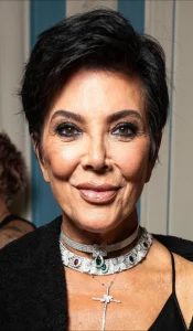 Kris Jenner estetikle gençleşti, kızlarını geride bıraktı