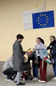 AB Komisyonu önünde Gazze için sessiz protesto