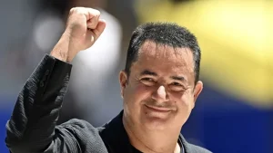 Acun Ilıcalı'dan Fenerbahçe İstifası İddiasına Yanıt