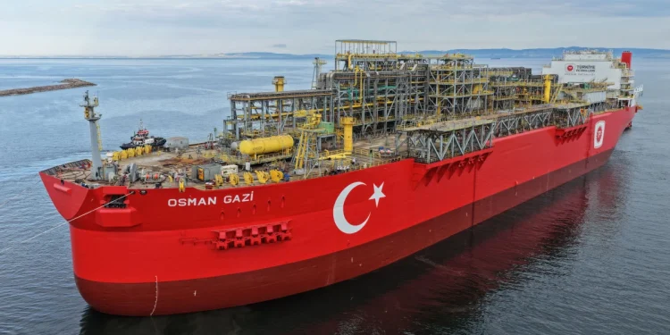 İstanbul Boğazı gemi trafiğine geçici kapandı