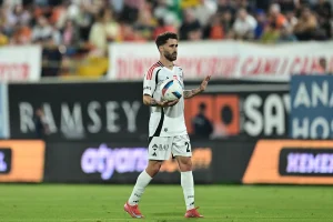 Serdal Adalı: G.Saray, Rafa'nın Formasını Alır