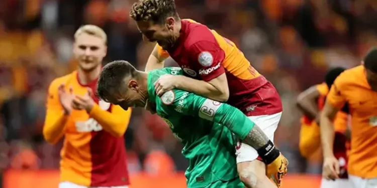 Mertens ve Muslera’dan Veda Maçı Heyecanı!