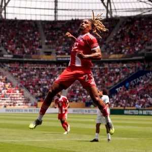 Sacha Boey, Bayern Münih'te kalmak istiyor