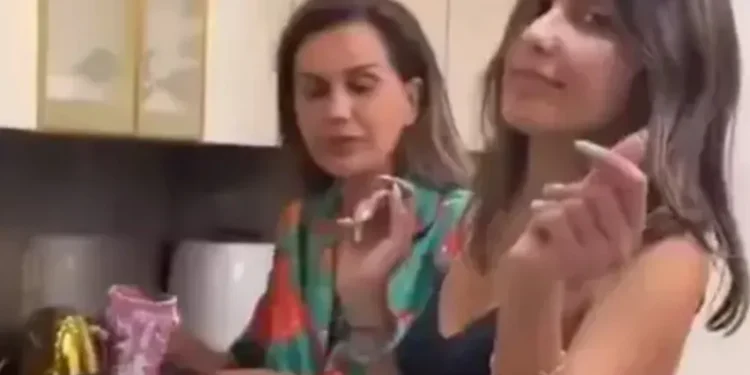 Bahar Candan ve Dilan Polat Takipleşmeyi Bıraktı