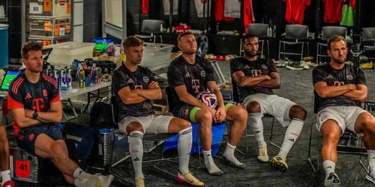 Bayern Yedekleri Maçı Soyunma Odasından Takip Etti