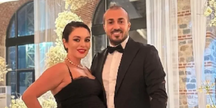 Ezgi Mola'dan Şaşırtan Karar: Evlilik Bitiyor