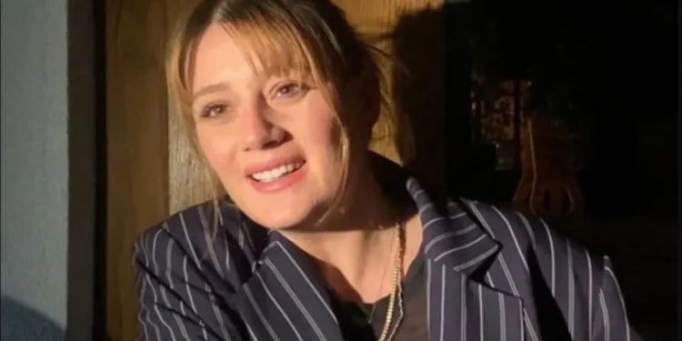 Gizem Karaca ilk kez anne oldu, ismi sonradan açıkladı