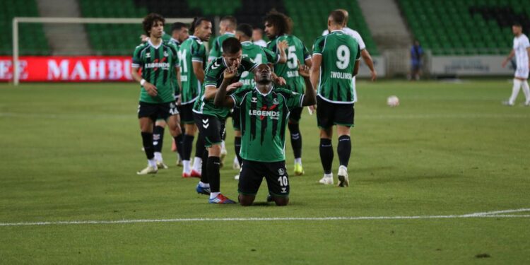 1. Lig’de nefes kesen maç! 5 gollü düelloda 3 puan geri dönüşle geldi