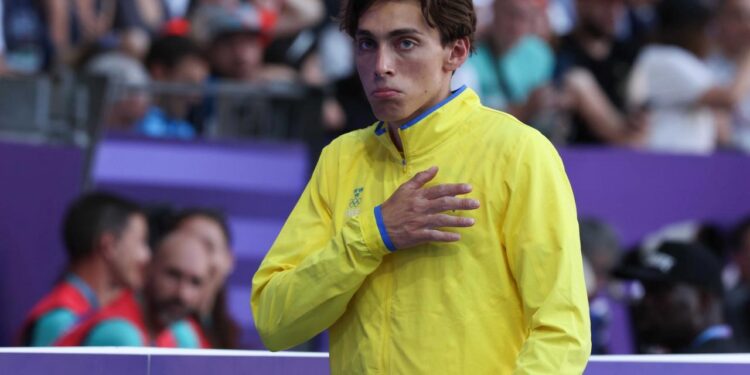 13 kez dünya rekoru kırdı: Bu kez boyundan üç kat büyük yüksekliği aştı