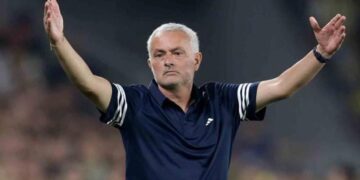 5-2’lik galibiyete Rıdvan Dilmen’in gözünden bakış! Herkes Mourinho sözlerini konuşuyor