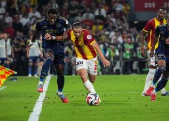 90+4’te penaltı kaçtı! Fenerbahçe İzmir’de takıldı