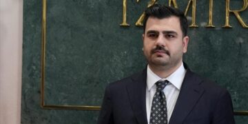 AK Parti’den dikkat çeken uyarı: O fotoğraf büyük bedellerin sembolüdür!