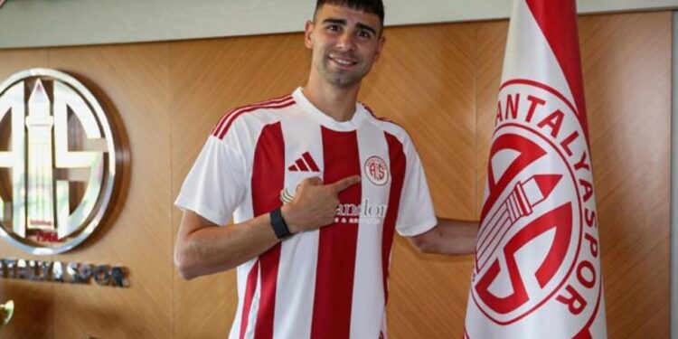 Arjantinli stoper Lautaro Giannetti artık Süper Lig’de!