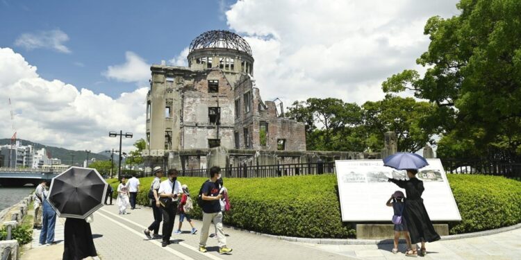 Atom bombası felaketinin 80. yılını andılar