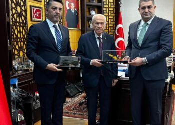 Bahçeli, “Gökbörü” hava savunma sistemlerinin üreticisi Günay Önder’i kabul etti