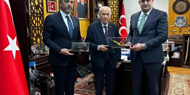 Bahçeli, “Gökbörü” hava savunma sistemlerinin üreticisi Günay Önder’i kabul etti