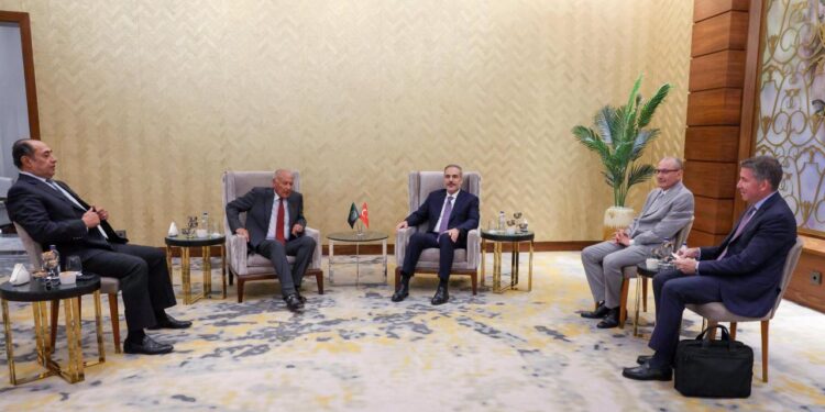 Bakan Fidan, Arap Ligi Genel Sekreteri Ebu Gayt ile görüştü